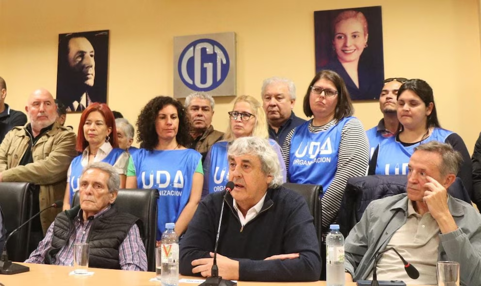 Más gremios docentes se suman al paro del 2 de marzo y se complica el ...