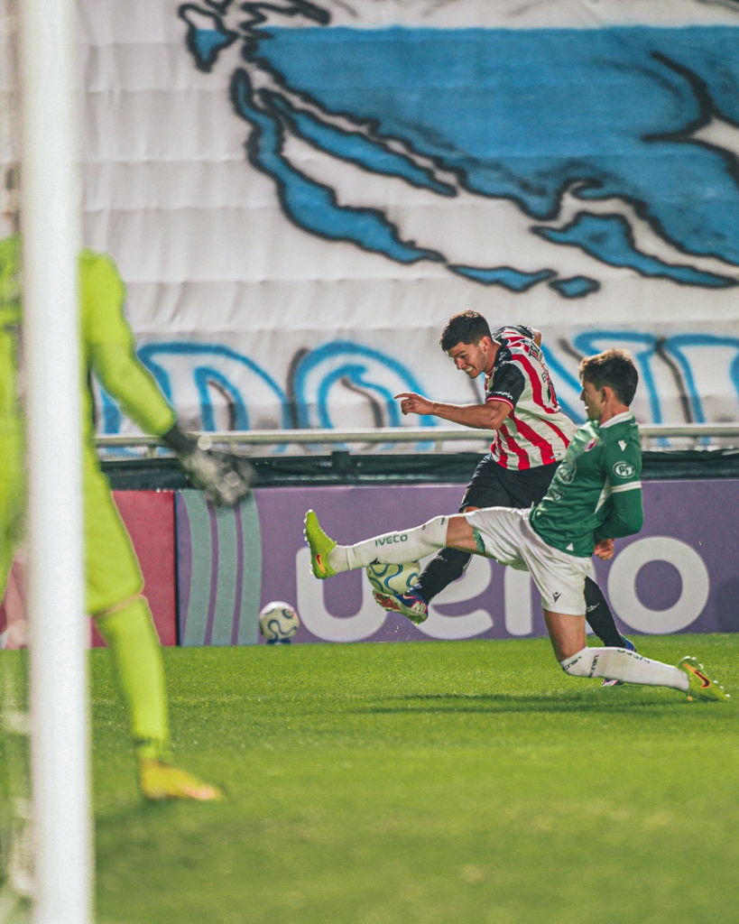 A Barracas Central se le escapó en el final su primera victoria ...