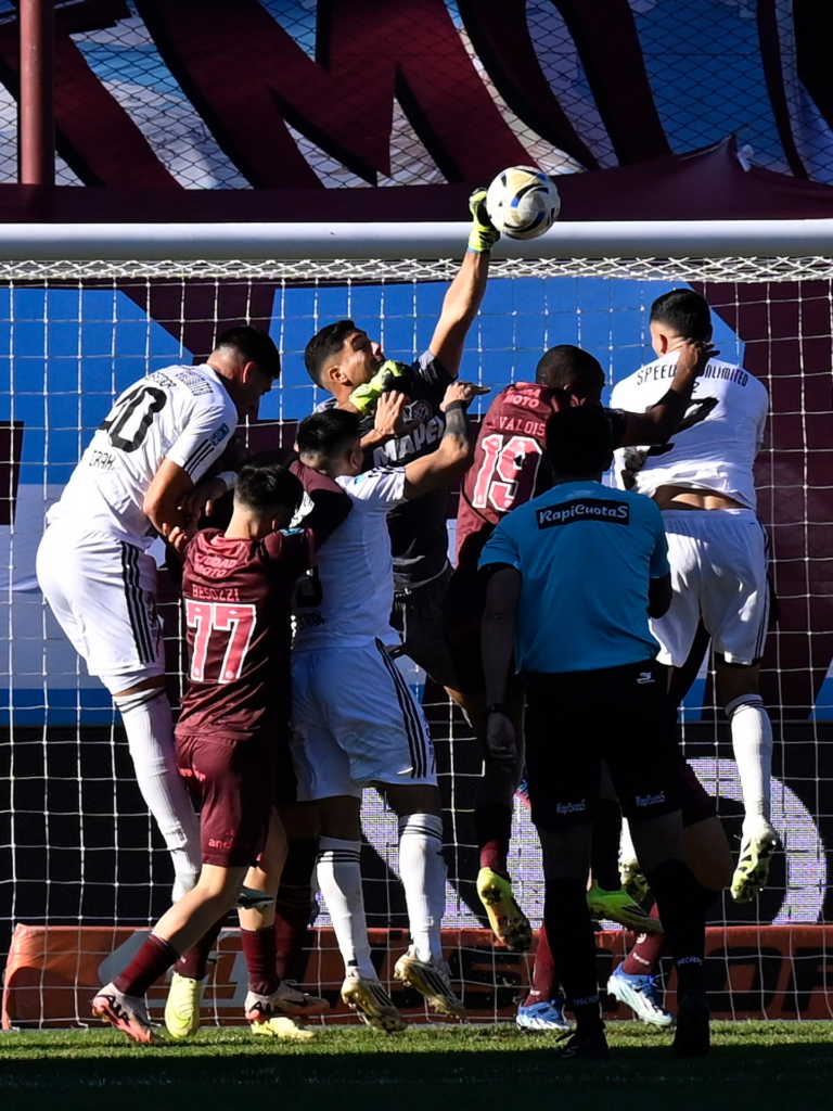 Lanús y Riestra no se sacaron ventajas en el cierre del Apertura ...